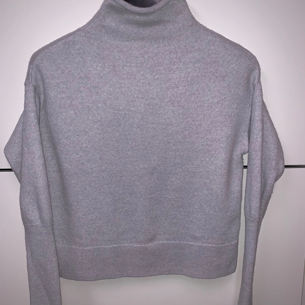 Aritzia Wilfred Gray Merino Wool Sweater Size XS - Picture 3 of 5
